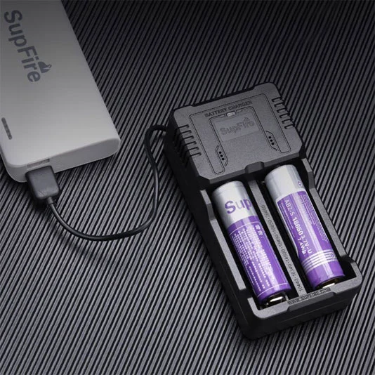 Chargeur USB sûr et sécurisé SUPERFIRE AC26