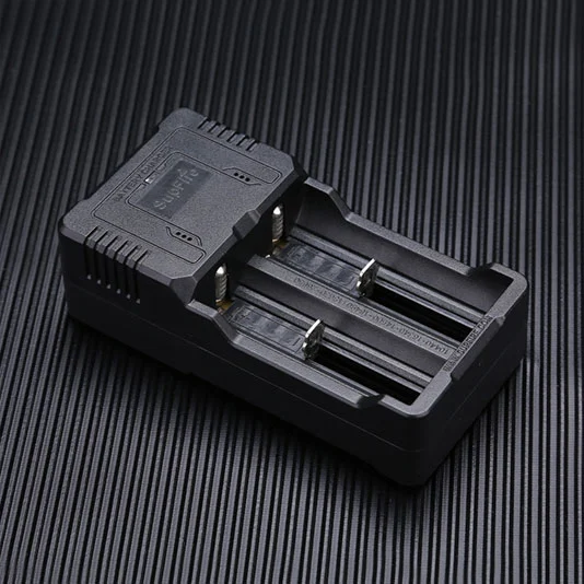 Chargeur USB sûr et sécurisé SUPERFIRE AC26