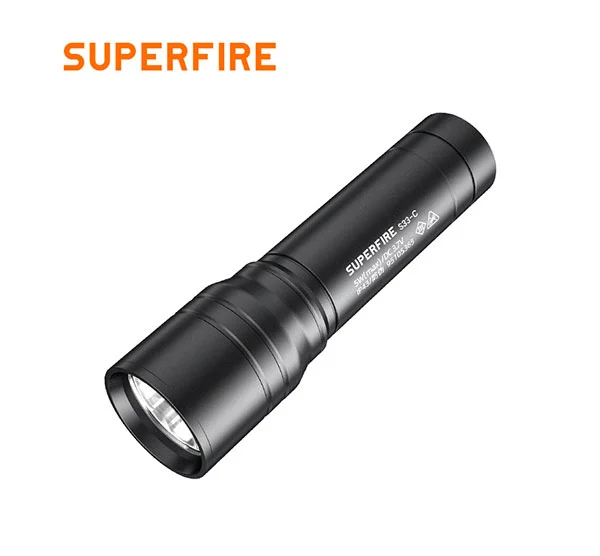 SUPERFIRE S33-C Lampe de poche tactique lumineuse de 209 Lumens